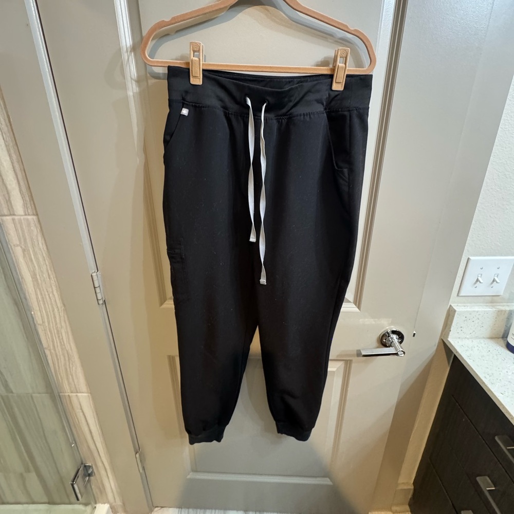 FIGS High Waisted Black Zamora Jogger Scrub Pants Size Medium